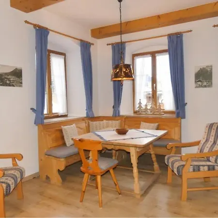 Ferienhause * Mittenwald